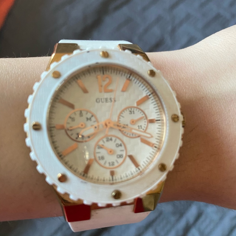Watch - Picture 5 of 6